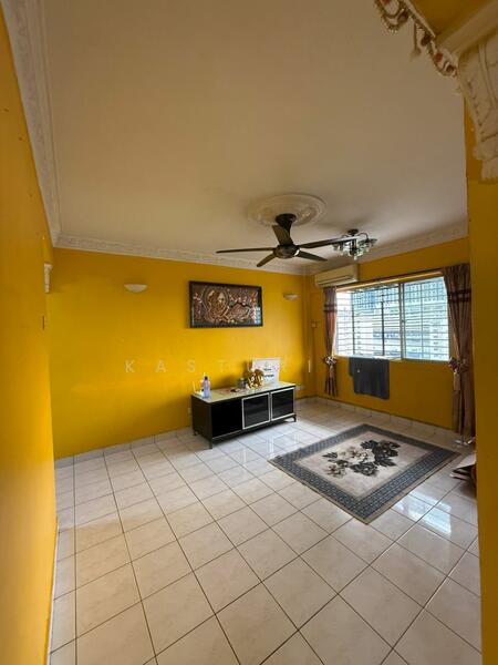 Avenue Court untuk Untuk Dijual - RM 320,000, Feb 2026 - Living Room - PropertyGuru.com.my
