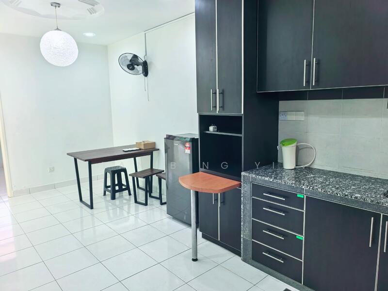 Taman Setia Indah Tamans Setias Indahs untuk Untuk Disewa - RM 2,200 /bulan, Feb 2026 - Kitchen - PropertyGuru.com.my