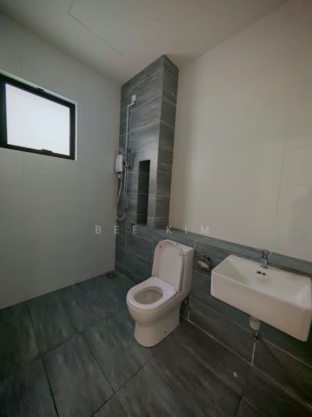 2-storey Terraced House for Sale in Telok Panglima Garang (Selangor) - Bee Kim - Bathroom - PropertyGuru.com.my