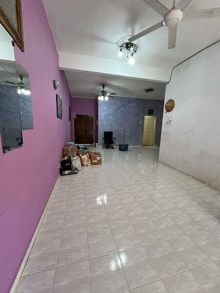 Classic Condominium untuk Untuk Dijual - RM 250,000, Feb 2026 - Living Room - PropertyGuru.com.my