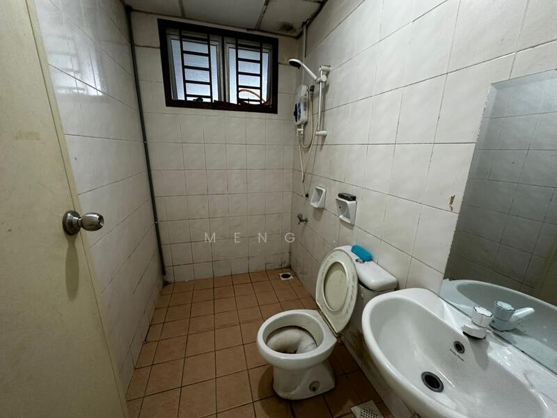 Nusa Perdana Apartment untuk Untuk Dijual - RM 350,000, Feb 2026 - Bathroom - PropertyGuru.com.my