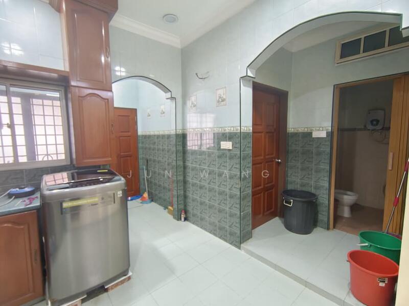 1-storey Terraced House for Sale in Bukit Indah (Iskandar Puteri (Nusajaya)) - Jun Wang - Kitchen - PropertyGuru.com.my