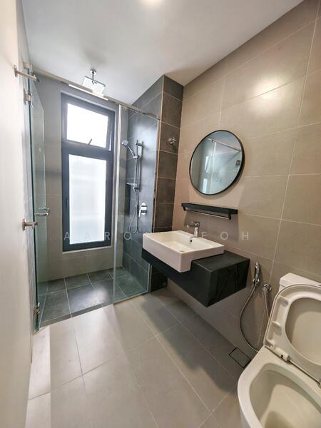 Service Residence for Rent at Sunway Belfield - Aaron Yeoh - Bathroom - PropertyGuru.com.my