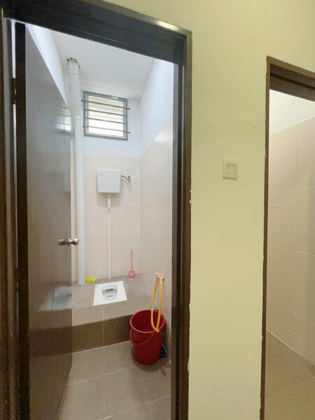 Shop / Office for Rent in Pandamaran (Klang) - Ang . - Bathroom - PropertyGuru.com.my