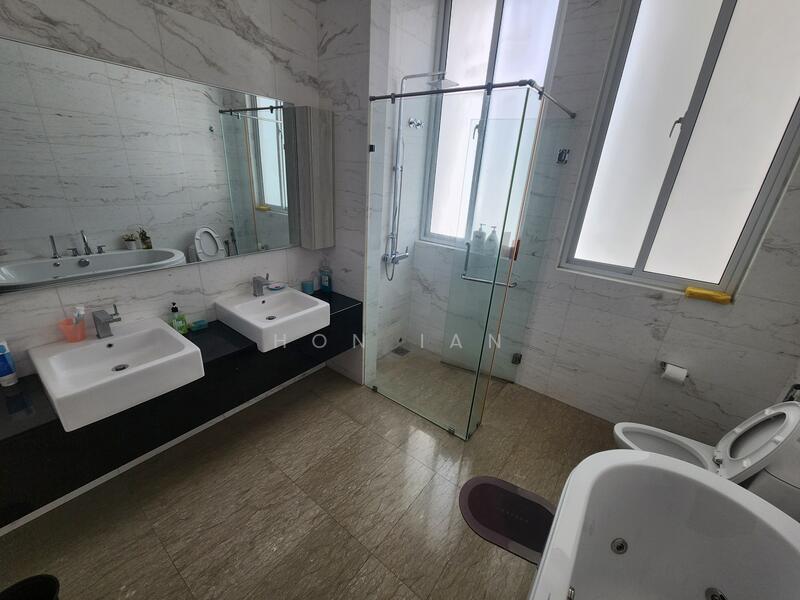 Semi-Detached House for Sale in Kinrara Residence (Puchong) - Hon Ian - Bathroom - PropertyGuru.com.my
