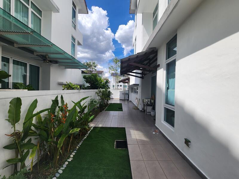 Semi-Detached House for Sale in Kinrara Residence (Puchong) - Hon Ian - Exterior - PropertyGuru.com.my