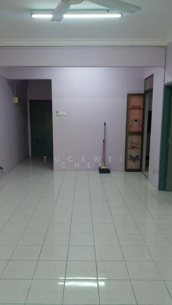 Flat for Sale at Pangsapuri Puteri 1 - TuckWei Chen - Living Room - PropertyGuru.com.my