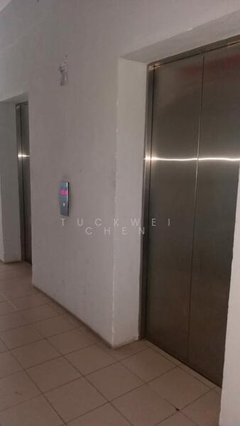 Flat for Sale at Pangsapuri Puteri 1 - TuckWei Chen - Corridor - PropertyGuru.com.my