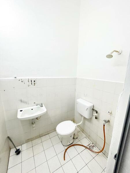 Taman Kota Masai untuk Untuk Dijual - RM 375,000, Feb 2026 - Bathroom - PropertyGuru.com.my