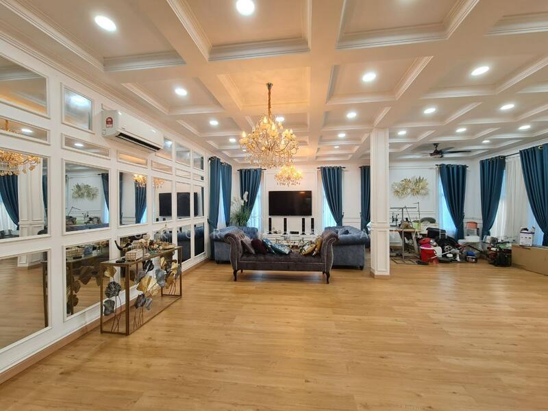 2-storey Terraced House for Sale in Puncak Alam (Selangor) - Syukor Hartanah - Living Room - PropertyGuru.com.my