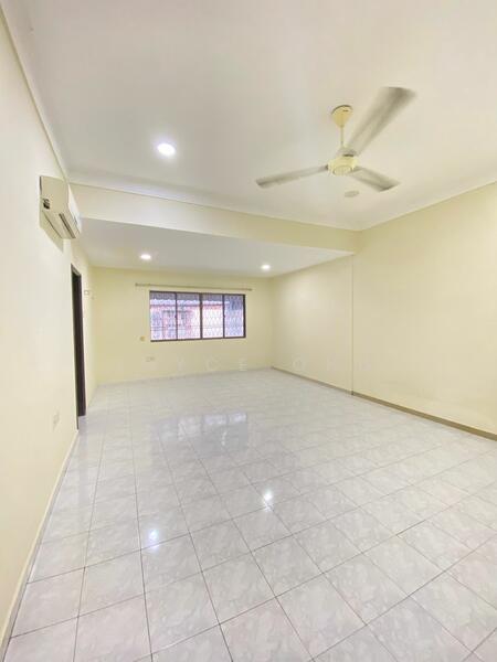 Taman Pelangi untuk Untuk Disewa - RM 3,500 /bulan, Feb 2026 - Living Room - PropertyGuru.com.my