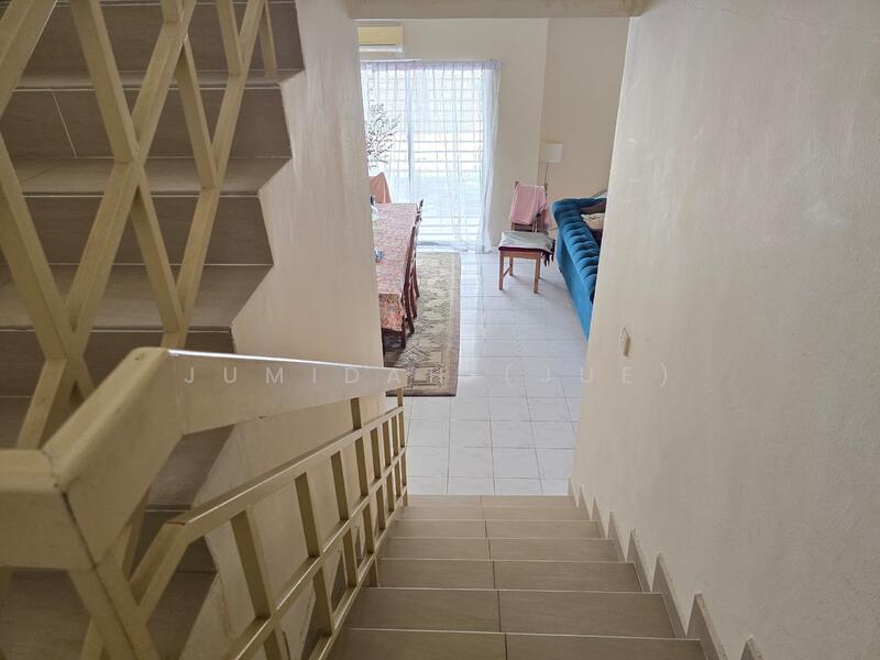 Emerald Heights Taman Puncak Jalil untuk Untuk Dijual - RM 950,000, Mac 2026 - Living Room - PropertyGuru.com.my