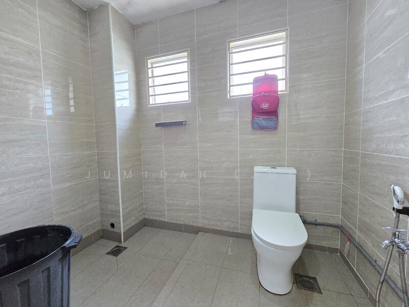 Emerald Heights Taman Puncak Jalil untuk Untuk Dijual - RM 950,000, Mac 2026 - Bathroom - PropertyGuru.com.my