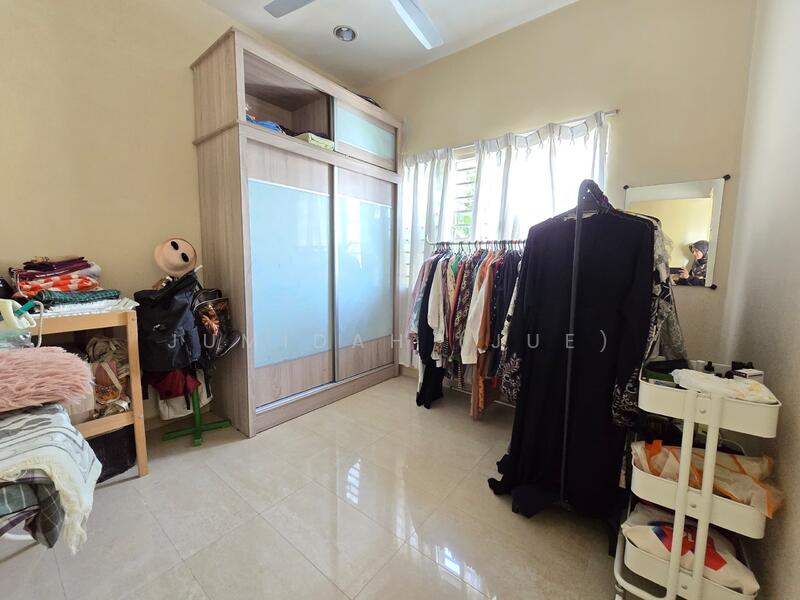 Emerald Heights Taman Puncak Jalil untuk Untuk Dijual - RM 950,000, Mac 2026 - Bedroom - PropertyGuru.com.my