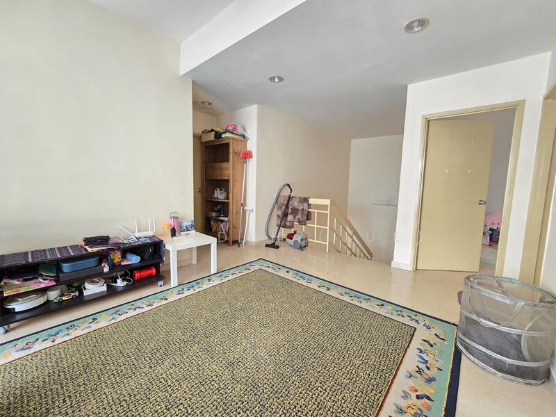 Emerald Heights Taman Puncak Jalil untuk Untuk Dijual - RM 950,000, Mac 2026 - Living Room - PropertyGuru.com.my