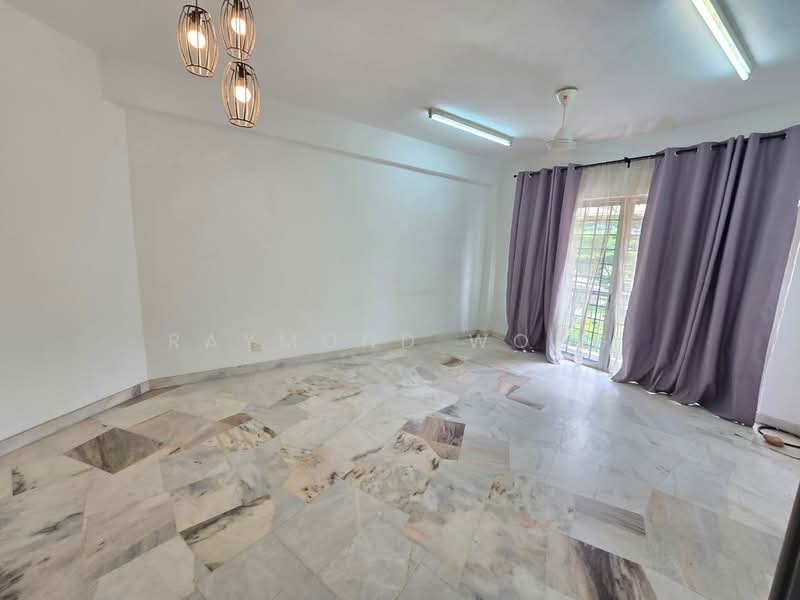 Kondominium untuk Dijual di Pandan Heights Condominium - Raymond Wong - Living Room - PropertyGuru.com.my
