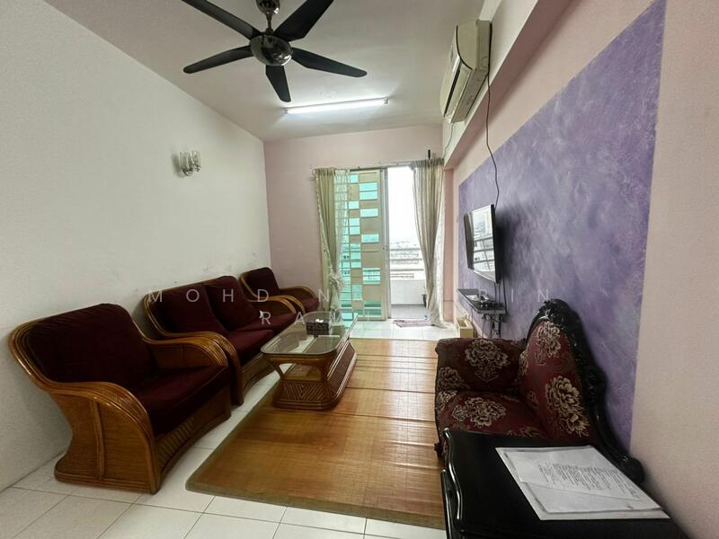 Pinang Laguna untuk Untuk Dijual - RM 370,000, Feb 2026 - Living Room - PropertyGuru.com.my