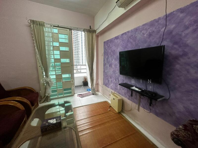 Pinang Laguna untuk Untuk Dijual - RM 370,000, Feb 2026 - Living Room - PropertyGuru.com.my