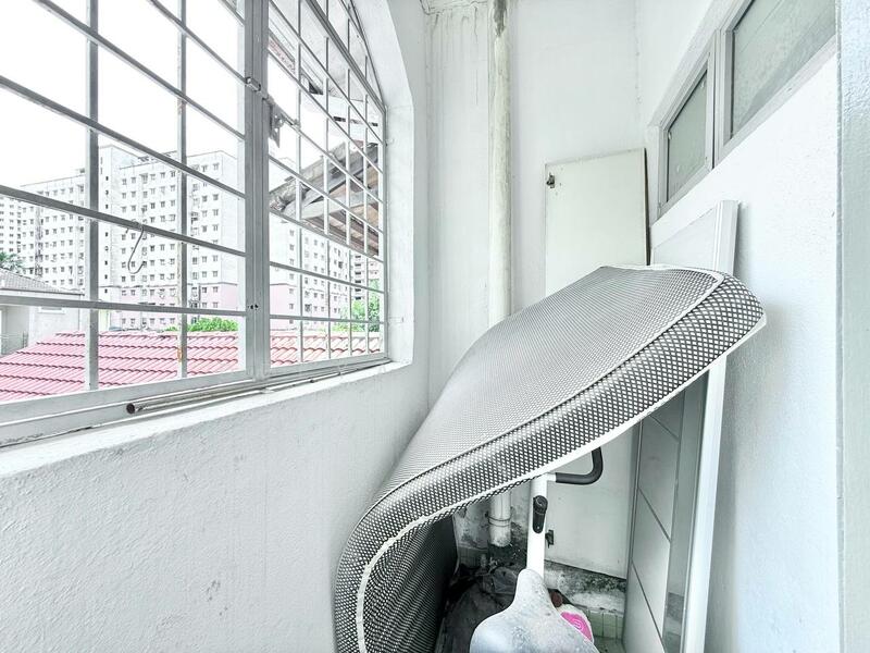 2-storey Terraced House for Sale in Bandar Tasik Selatan (Kuala Lumpur) - Deeya Yusof - Balcony - PropertyGuru.com.my