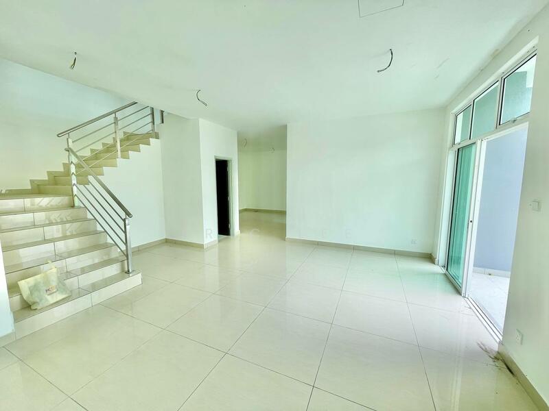 Cluster House for Sale in Skudai (Johor) - Eric Lee - Living Room - PropertyGuru.com.my