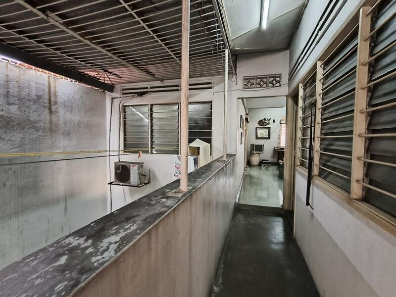 2-storey Terraced House for Sale in Taman Paramount (Petaling Jaya) - Joyce Kok - Corridor - PropertyGuru.com.my