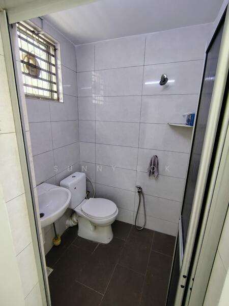 Shop / Office for Rent in George Town (Penang) - Sunny Lok - Bathroom - PropertyGuru.com.my