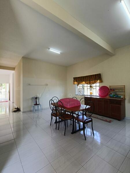 Batu Gajah Single Storey Corner Lot Bungalow For Rent Perak untuk Untuk Disewa - RM 1,050 /bulan, Feb 2026 - Dining Room - PropertyGuru.com.my