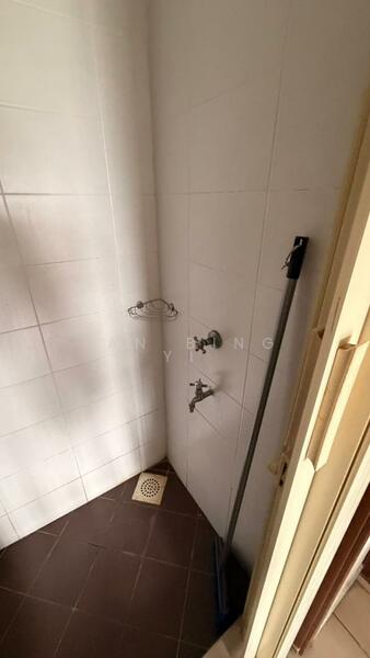 Apartment for Rent at Molek Pine 2 - Tan Bing Yi - Bathroom - PropertyGuru.com.my