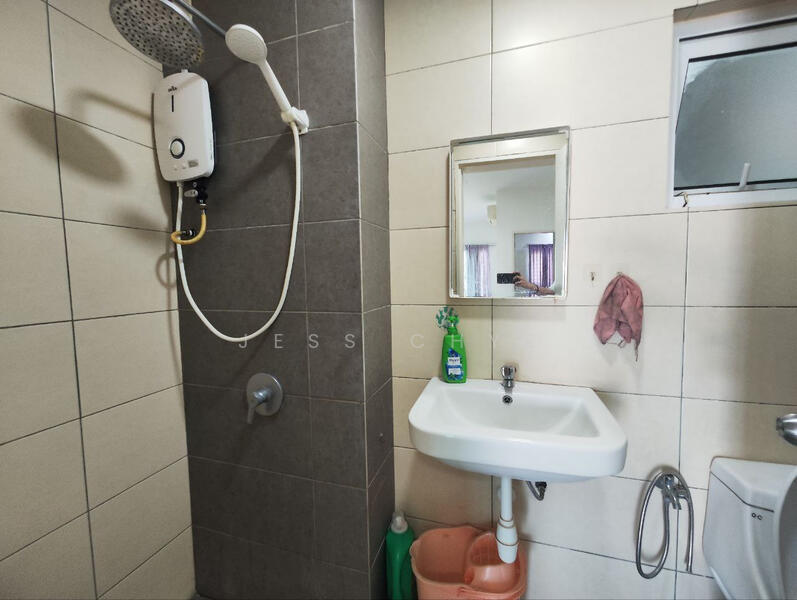 Condominium for Rent at The Holmes 1 - Jess Chye - Bathroom - PropertyGuru.com.my