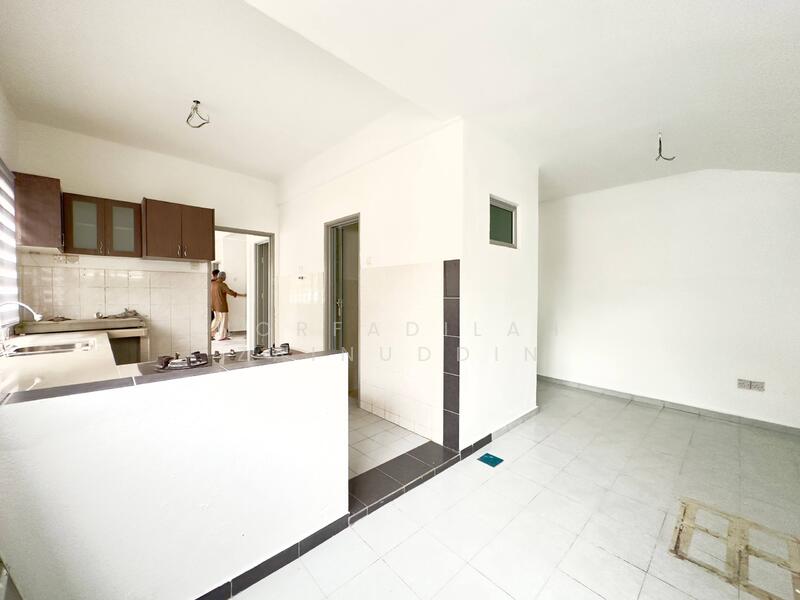 2-storey Terraced House for Sale in Sungai Buloh (Selangor) - NORFADILAH ZAINUDDIN - Kitchen - PropertyGuru.com.my