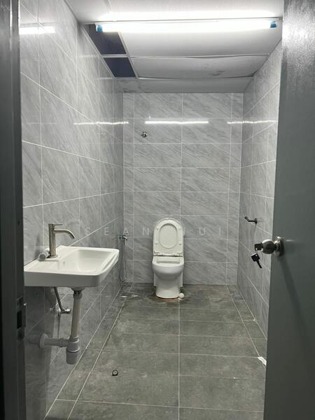 Shop / Office for Sale in KL City Centre (Kuala Lumpur) - Sean Hui - Bathroom - PropertyGuru.com.my