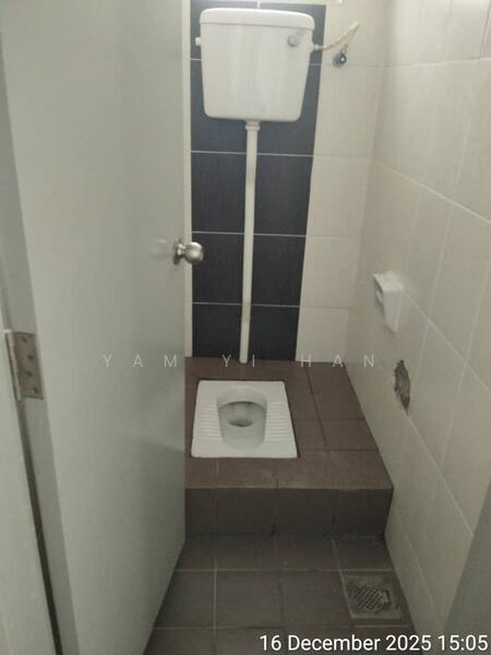 Shop / Office for Rent in Seksyen 1 Bandar Baru Bangi (Bandar Baru Bangi) - Yam Yi Han - Bathroom - PropertyGuru.com.my