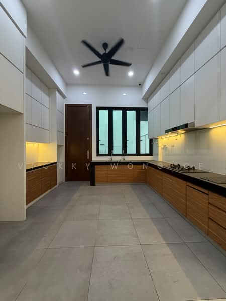 Bungalow House untuk Dijual di Country Heights Damansara (Kuala Lumpur) - Vickky Wong CF - Kitchen - PropertyGuru.com.my