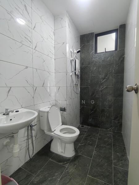 Glisten Hill untuk Untuk Disewa - RM 1,900 /bulan, Mac 2026 - Bathroom - PropertyGuru.com.my
