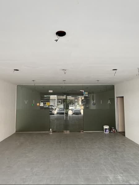 Kedai / Pejabat untuk Disewa di Taman Molek (Johor Bahru) - Victor Chia - Entrance - PropertyGuru.com.my