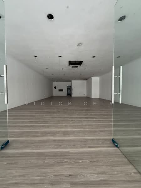Kedai / Pejabat untuk Disewa di Taman Molek (Johor Bahru) - Victor Chia - Entrance - PropertyGuru.com.my
