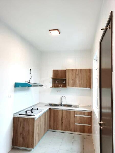 2.5-storey Terraced House for Sale in Cyberjaya (Selangor) - Ganabathi A/L Ramachandran - Kitchen - PropertyGuru.com.my