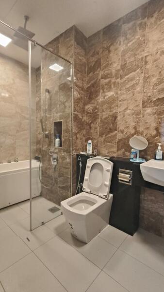 Paragon Suites @ CIQ untuk Untuk Disewa - RM 2,800 /bulan, Apr 2026 - Bathroom - PropertyGuru.com.my