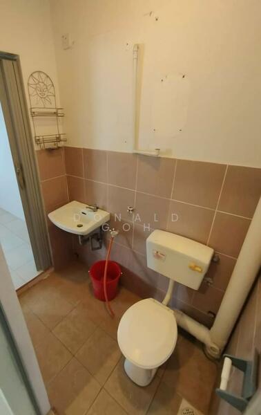 2-storey Terraced House for Sale in Taman Arkid (Menglembu) - Donald Goh - Bathroom - PropertyGuru.com.my