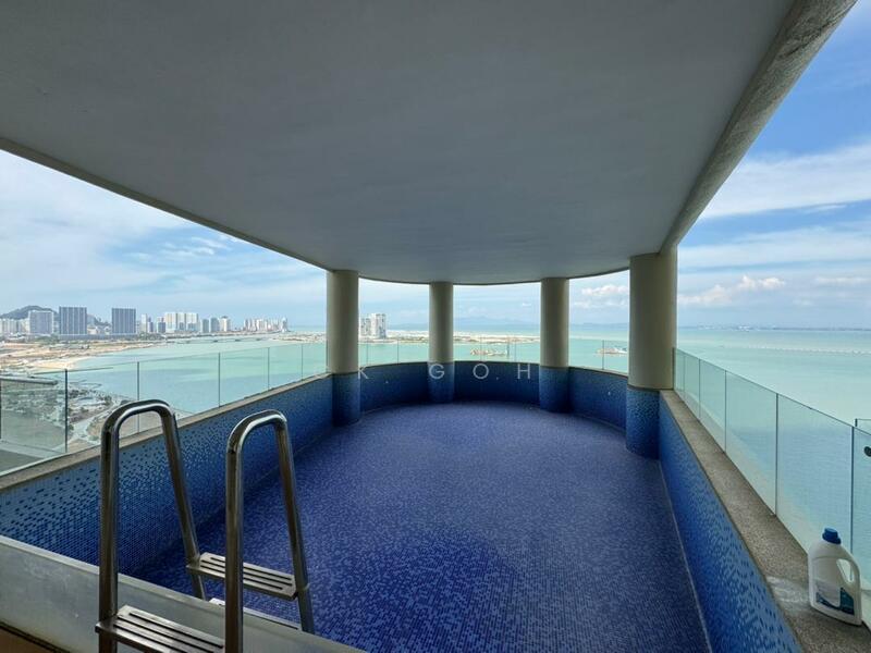 8 Gurney (The Shore Condominium) untuk Untuk Disewa - RM 17,900 /bulan, Feb 2026 - Pool - PropertyGuru.com.my
