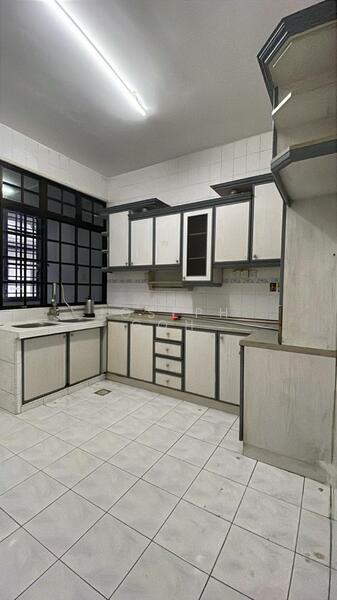 2-storey Terraced House for Rent in Tampoi (Johor) - Joseph Goh - Kitchen - PropertyGuru.com.my