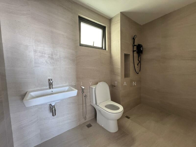 Skyline KL untuk Untuk Disewa - RM 1,900 /bulan, Feb 2026 - Bathroom - PropertyGuru.com.my