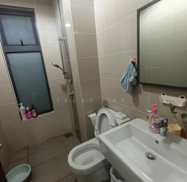 Service Residence for Rent at Seventeen Mall & Residences (Biji Living) - Yeevy Lee - Bathroom - PropertyGuru.com.my