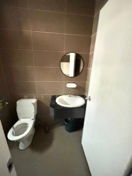 Condominium for Rent at Ceria Residences, Cyberjaya - Hasif Ludin - Bathroom - PropertyGuru.com.my