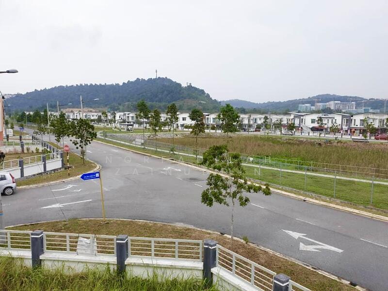 2-storey Terraced House for Sale in Bandar Puncak Alam (Puncak Alam) - NORFADILAH ZAINUDDIN - Exterior - PropertyGuru.com.my