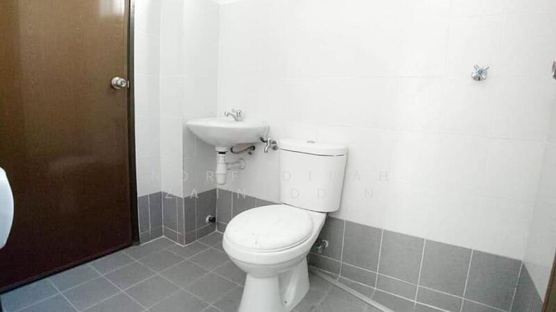2-storey Terraced House for Sale in Bandar Puncak Alam (Puncak Alam) - NORFADILAH ZAINUDDIN - Bathroom - PropertyGuru.com.my