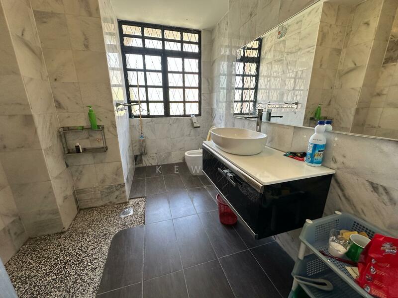 Terraced House for Sale in Bandar Sungai Long (Selangor) - Kew . - Bathroom - PropertyGuru.com.my
