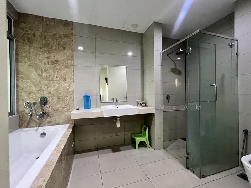 Cluster House for Sale in Kajang (Selangor) - Wardatu Zamzam - Bathroom - PropertyGuru.com.my