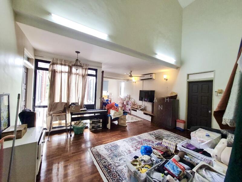 2-storey Terraced House for Sale in Bukit Jelutong (Shah Alam) - NORFADILAH ZAINUDDIN - Living Room - PropertyGuru.com.my