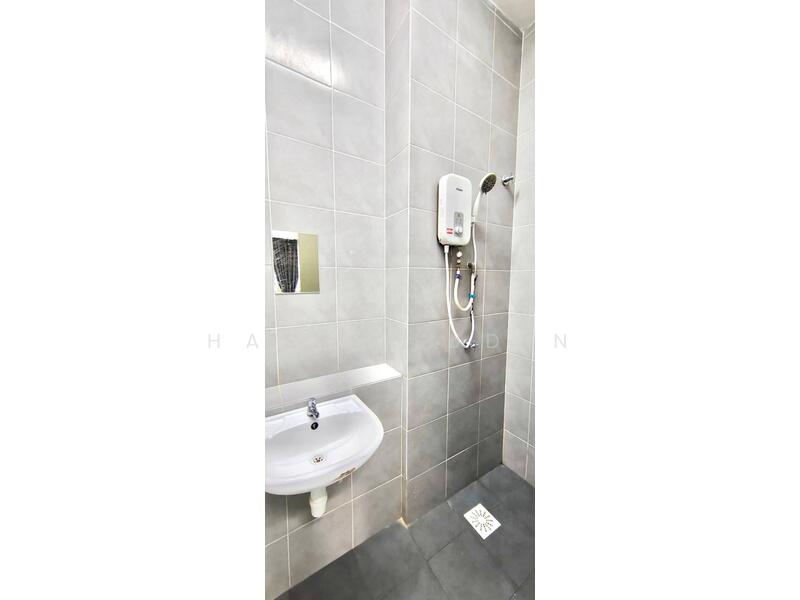Apartment for Rent at Idaman Abadi - Hasif Ludin - Bathroom - PropertyGuru.com.my